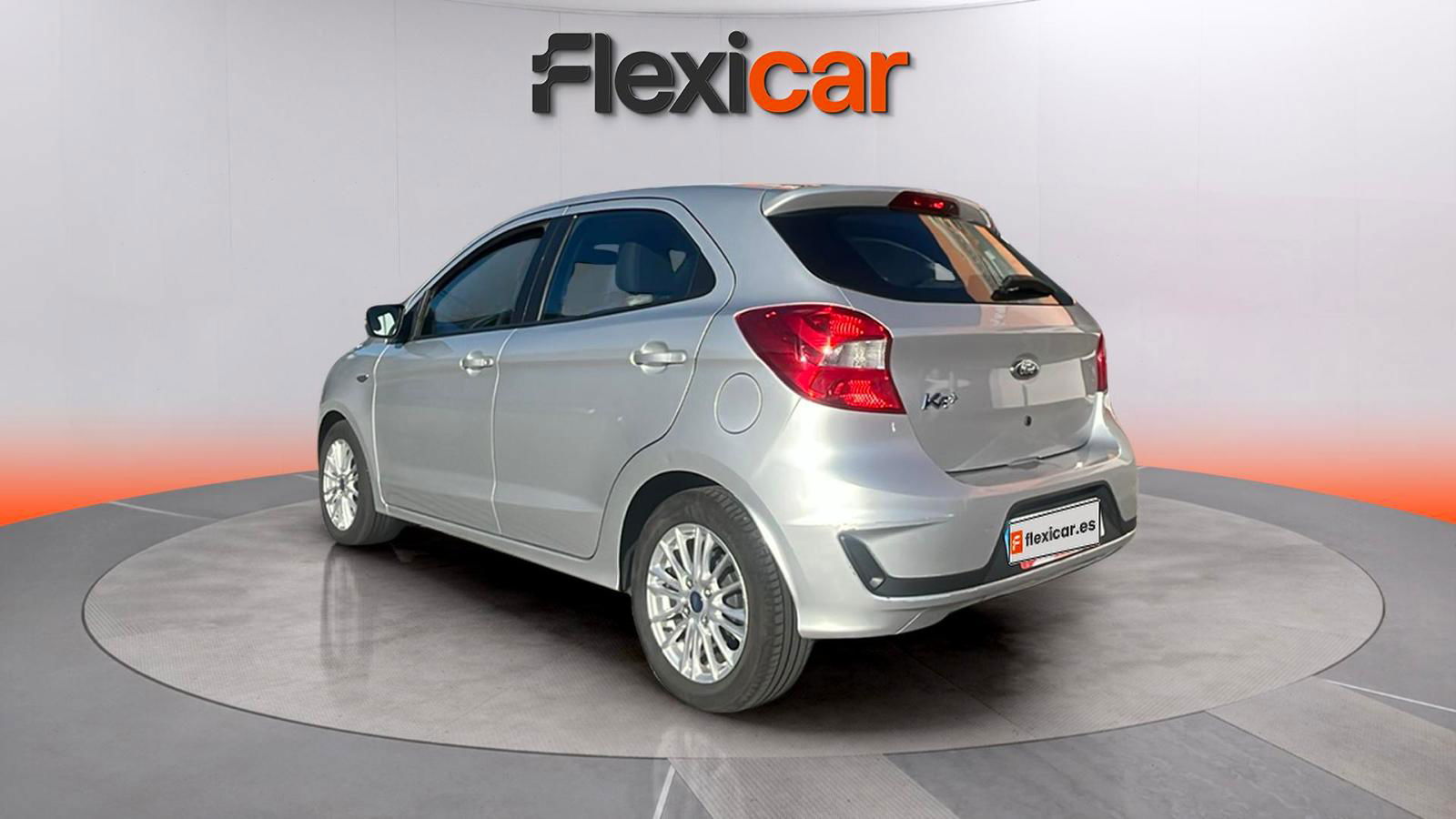 https://cdn-flexicar.caraffinity.it/public_appraisal_images_pro/images/stock/168488/bKHh3wafZU__WhatsApp Image 2025-09-25 at 12.19.07 (13).jpeg